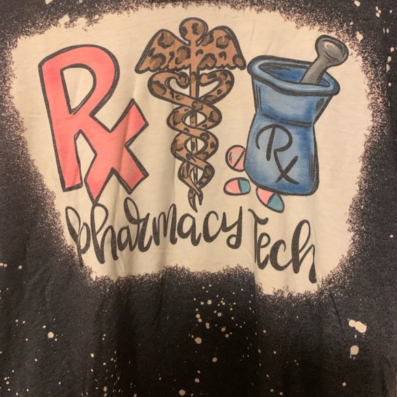 Pharmacy tech ti shirt - Picture 4 of 10